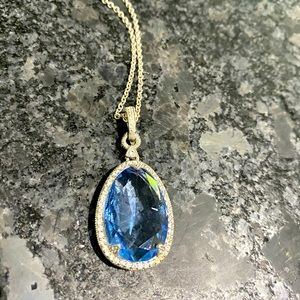 Beautiful necklace,dress up or casual